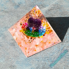 Plasma Orgon Pyramide Rosenquarz