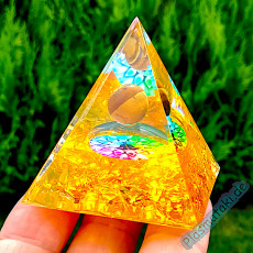 Plasma Orgon Pyramide Goldenes-Ohm