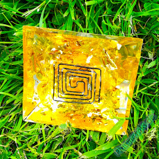 Plasma Orgon Pyramide Goldenes-Ohm
